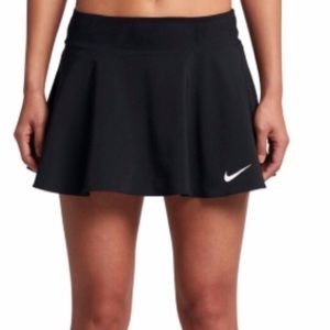 Cute black tennis skirt perfect to wear !!